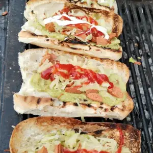 Shucos guatemaltecos para eventos - hot dogs al gusto